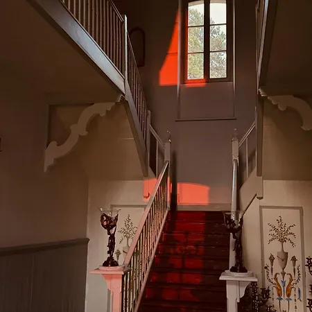 Chateau De L'encastre ベッド・アンド・ブレックファスト ルヴェル