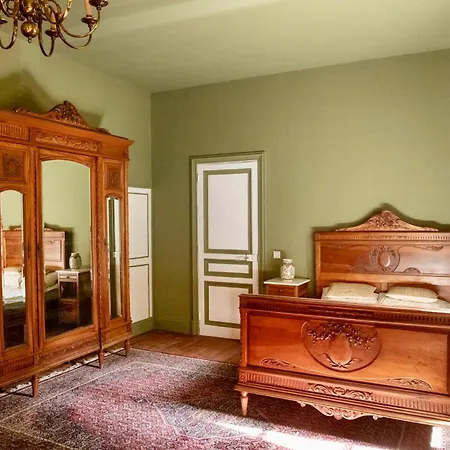 Chateau De L'encastre ルヴェル
