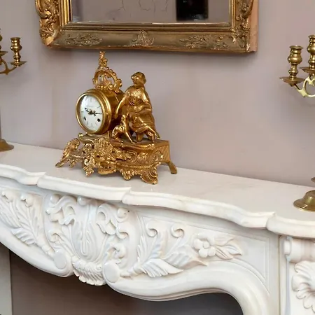 Chateau De L'encastre