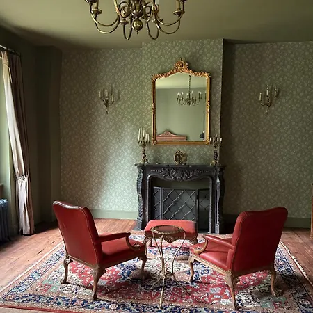 Chateau De L'encastre Frühstückspension